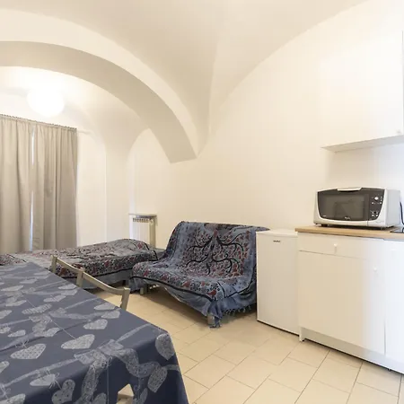 Alice 1 By Interhome Apartman *